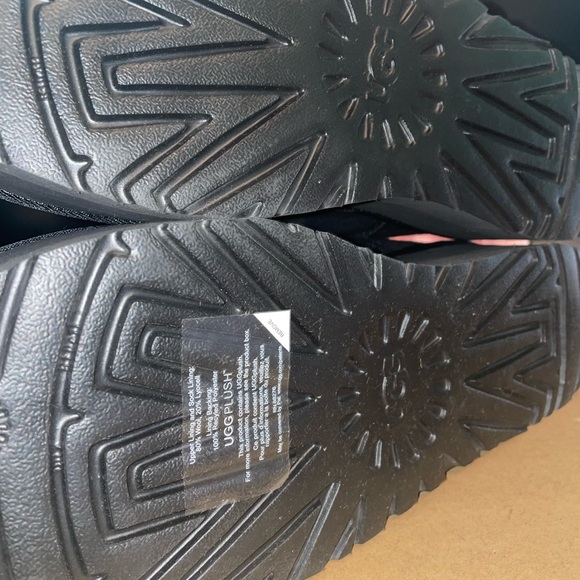Black Ugg Platform Mini - Picture 10 of 10
